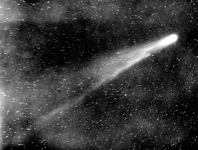 Public domain photo of Halley’s Comet, taken in 1910.